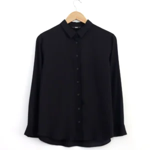 Blusa negra UNIQLO