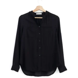 Blusa negra DOTORI