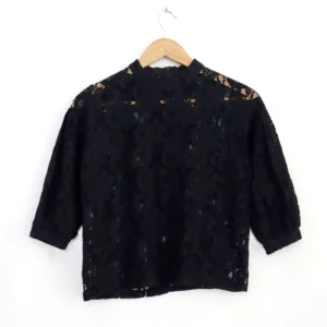 Blusa de Encaje HINENI